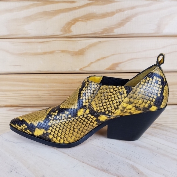 Vince Camuto 6.5 US Jetera Leather Ankle Western Booties Mustard Snakeskin NEW - Picture 11 of 12